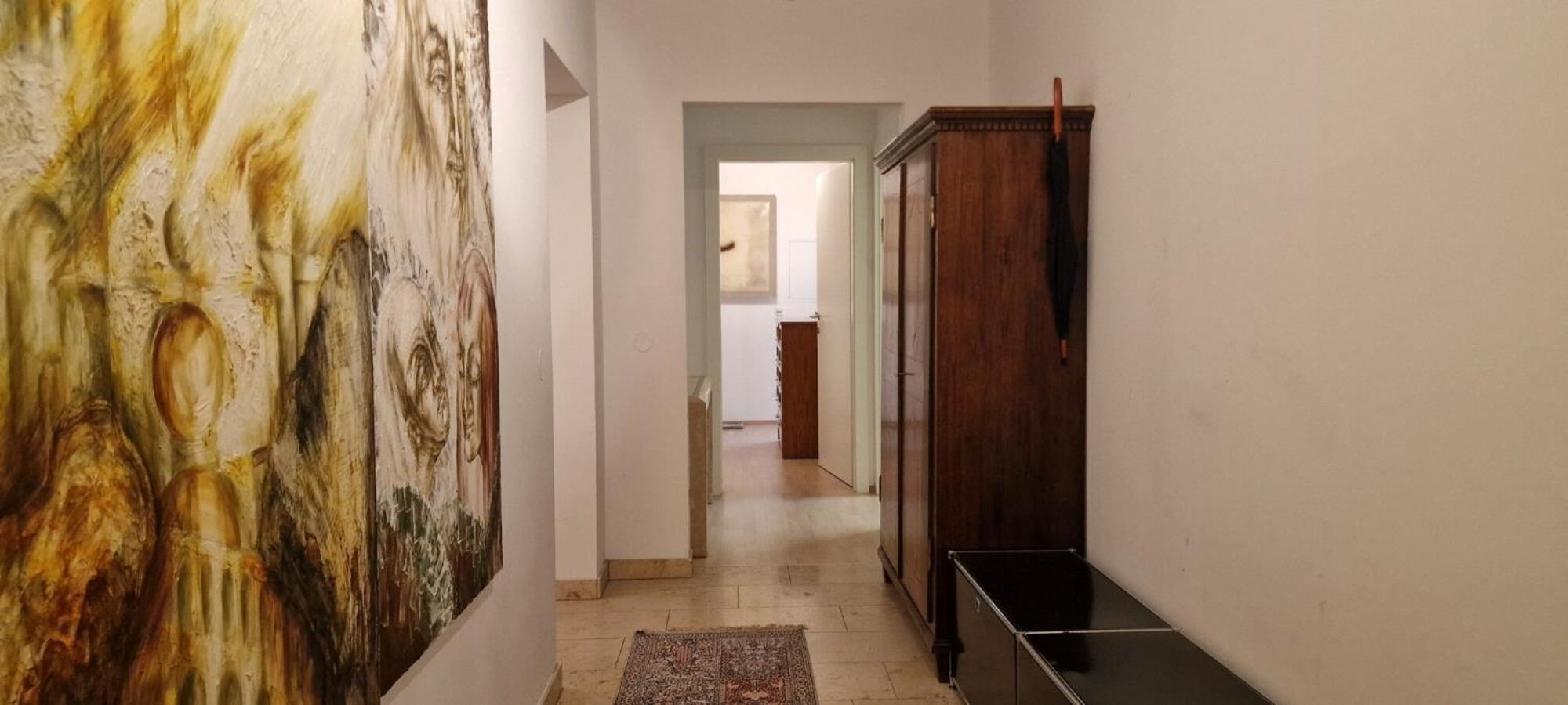 Flur des Apartments im Aparthotel Sonnenwende in Bad Gastein.