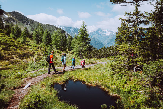 Wanderer im Sommer Gasteiner Alpen